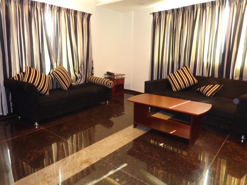 Sanu International Hotel Nāmakkal Екстериор снимка